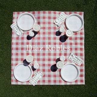 Mantel Papel Cuadros Burdeos 1x1mts. Caja 400/u. - Imagen 1