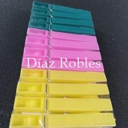 Pinza Plástica. Paquete 24/u. - Imagen 1